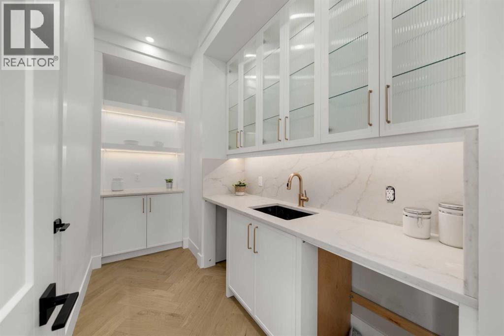 Single Family House for Sale in   Avenue NW West Hillhurst Calgary 