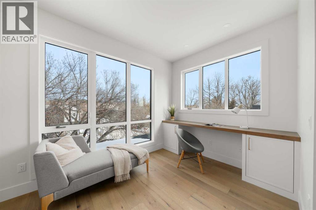 Single Family House for Sale in   Avenue NW West Hillhurst Calgary 