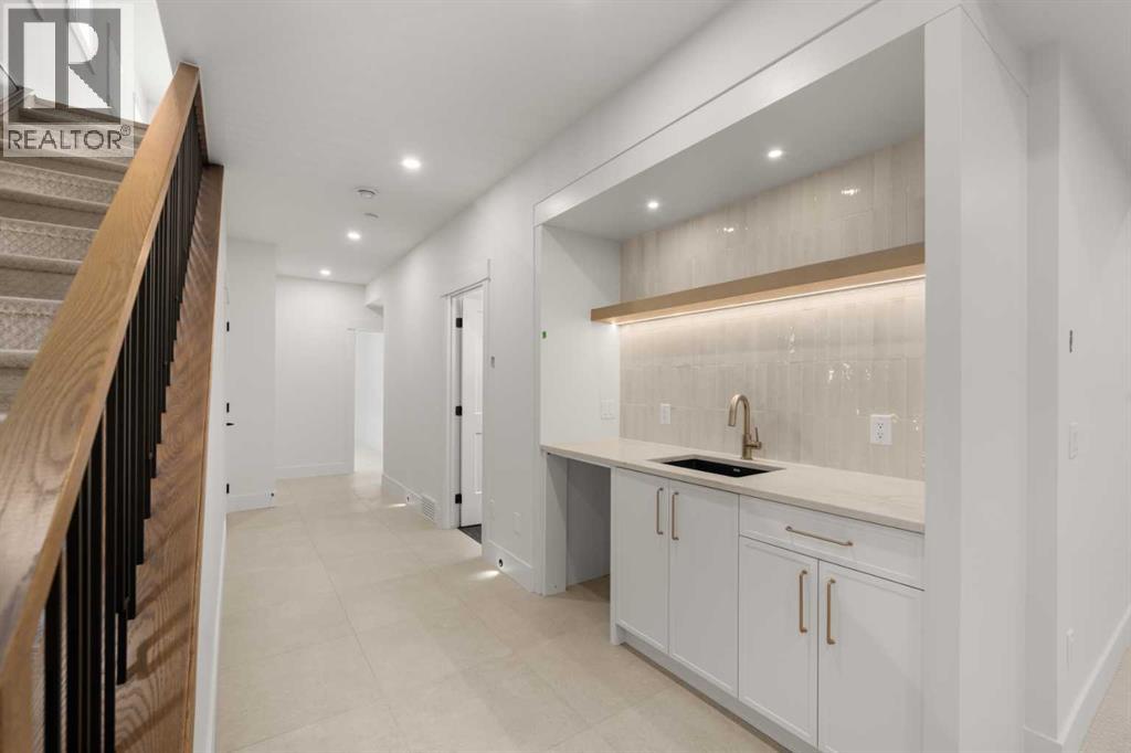 Single Family House for Sale in   Avenue NW West Hillhurst Calgary 