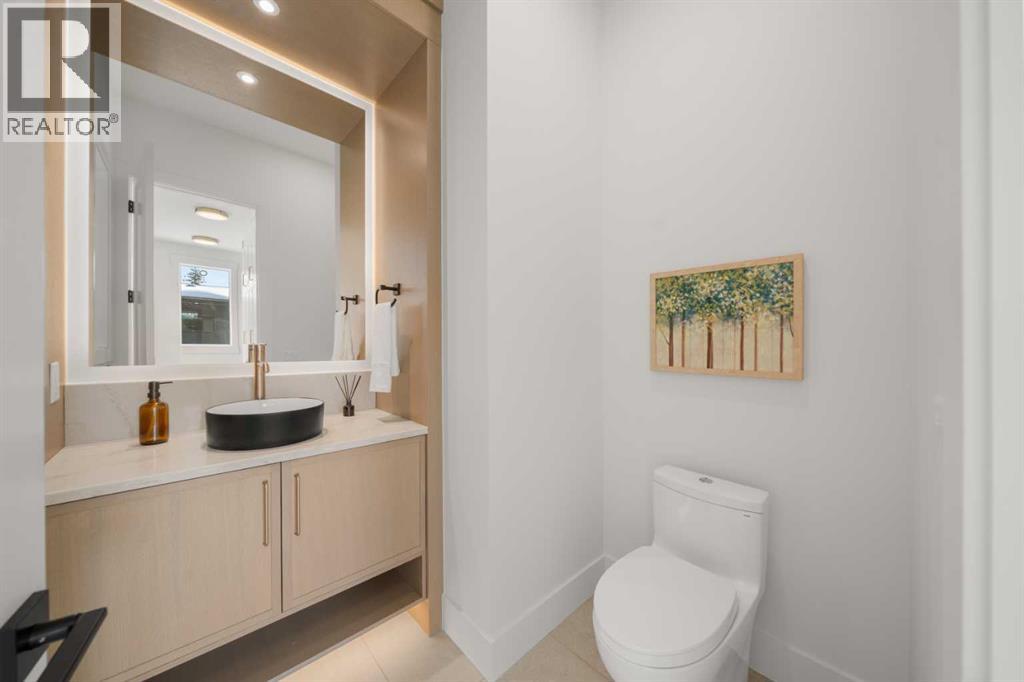 Single Family House for Sale in   Avenue NW West Hillhurst Calgary 