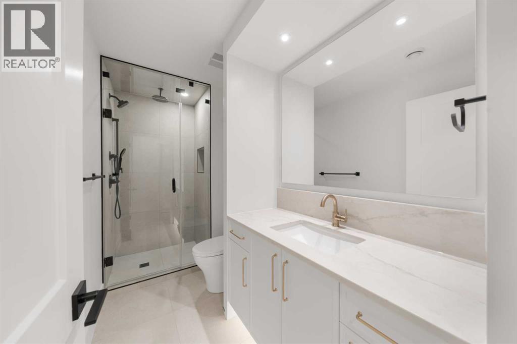 Single Family House for Sale in   Avenue NW West Hillhurst Calgary 