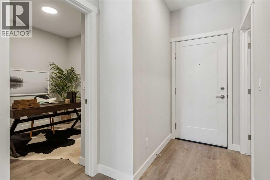 Single Family House for Sale in   Shawnee Square SW Shawnee Slopes Calgary 