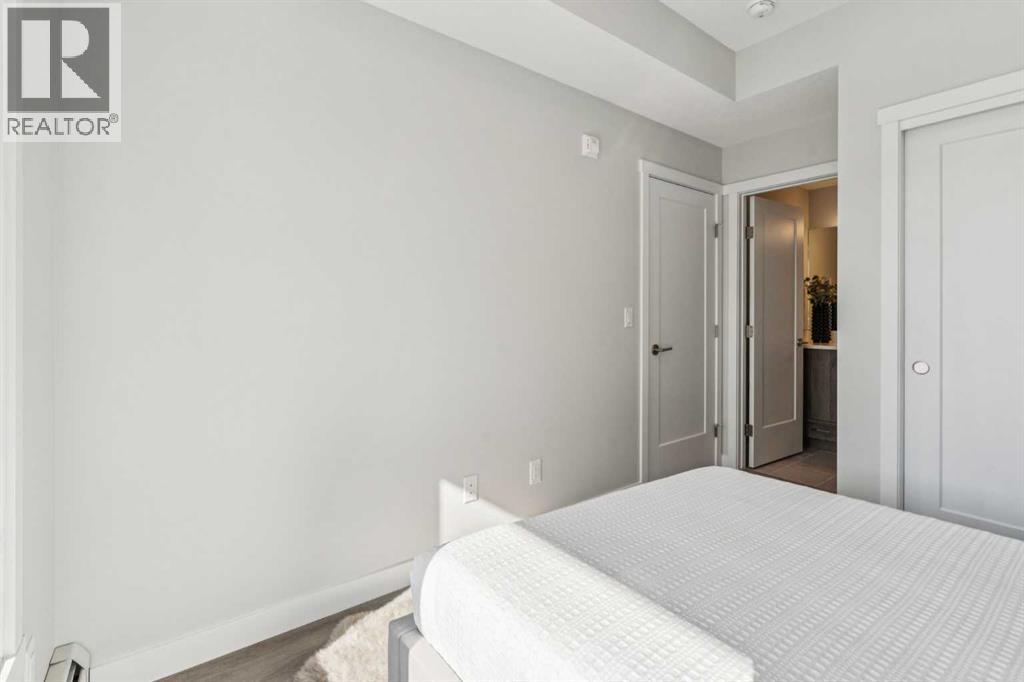 Single Family House for Sale in   Shawnee Square SW Shawnee Slopes Calgary 