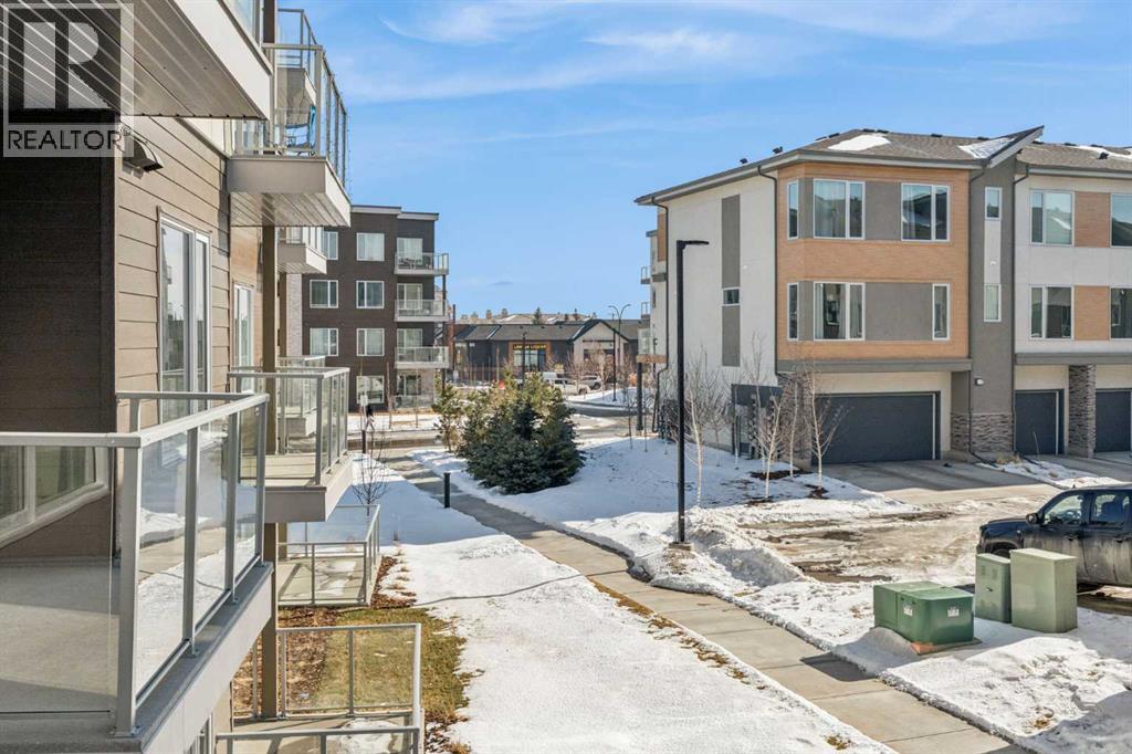 Single Family House for Sale in   Shawnee Square SW Shawnee Slopes Calgary 