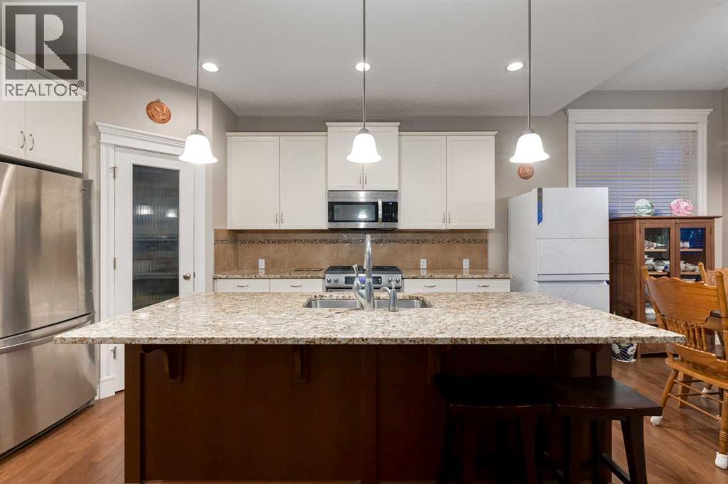 Single Family House for Sale in  Aspen Hills Way SW Aspen Woods Calgary 