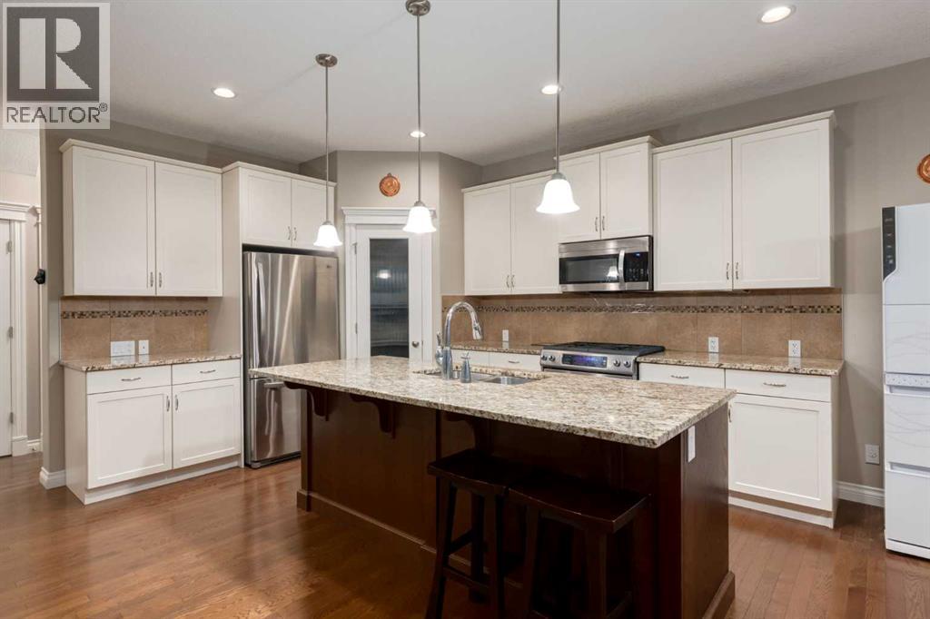 Single Family House for Sale in  Aspen Hills Way SW Aspen Woods Calgary 