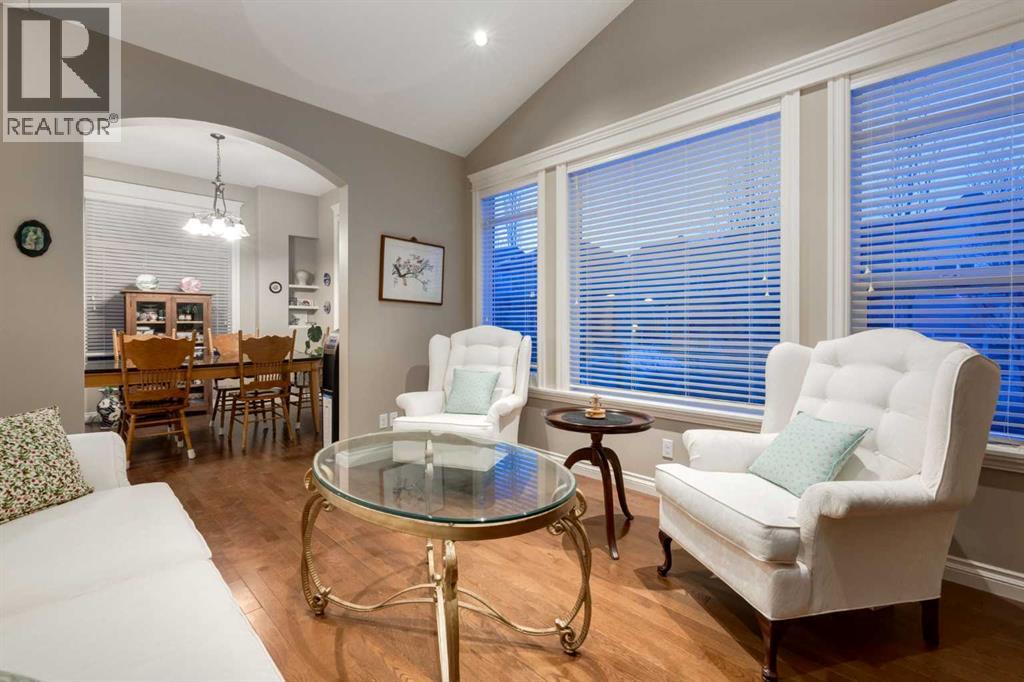 Single Family House for Sale in  Aspen Hills Way SW Aspen Woods Calgary 