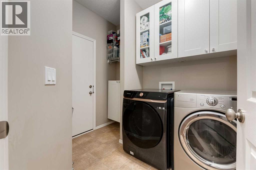 Single Family House for Sale in  Aspen Hills Way SW Aspen Woods Calgary 