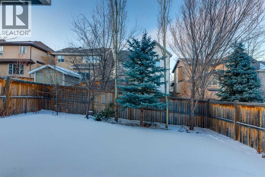 Single Family House for Sale in  Aspen Hills Way SW Aspen Woods Calgary 