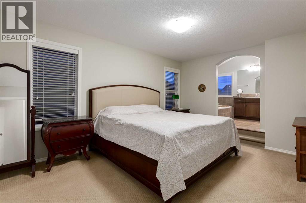 Single Family House for Sale in  Aspen Hills Way SW Aspen Woods Calgary 