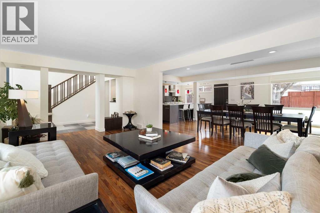 Single Family House for Sale in  Upton Place NW University Heights Calgary 