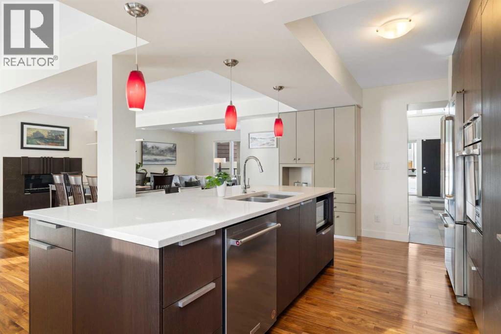 Single Family House for Sale in  Upton Place NW University Heights Calgary 