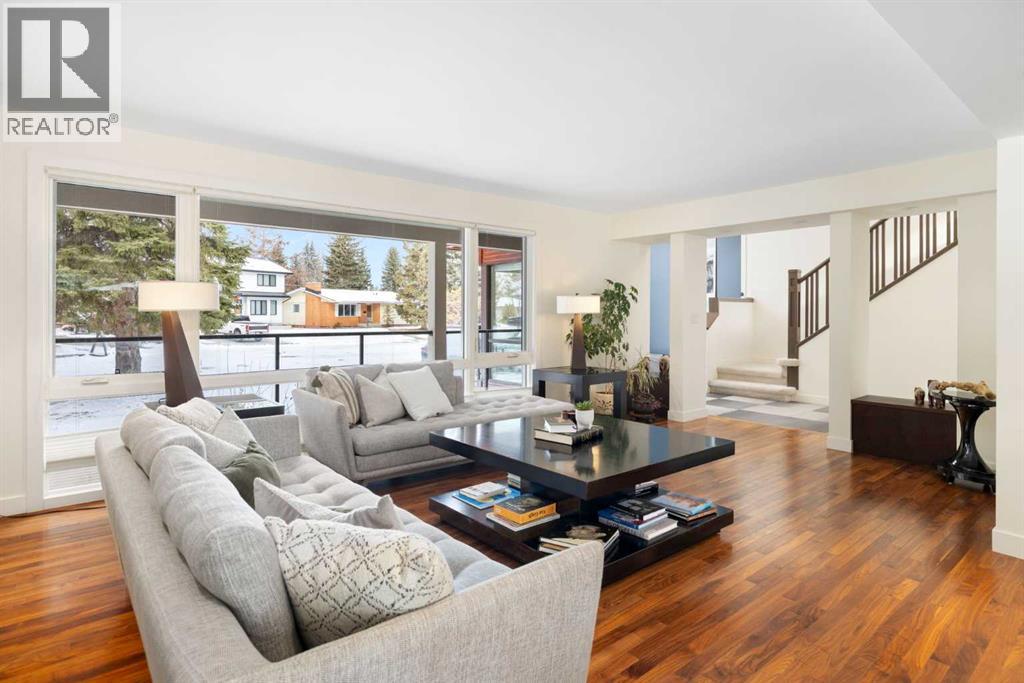 Single Family House for Sale in  Upton Place NW University Heights Calgary 