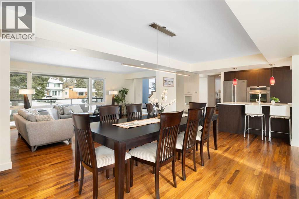 Single Family House for Sale in  Upton Place NW University Heights Calgary 