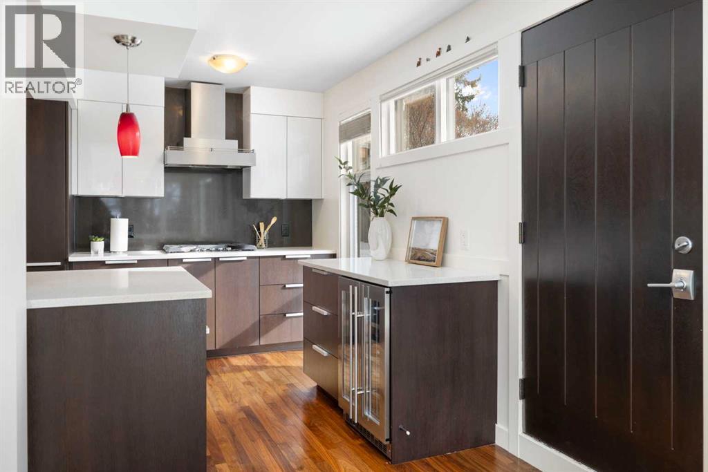 Single Family House for Sale in  Upton Place NW University Heights Calgary 