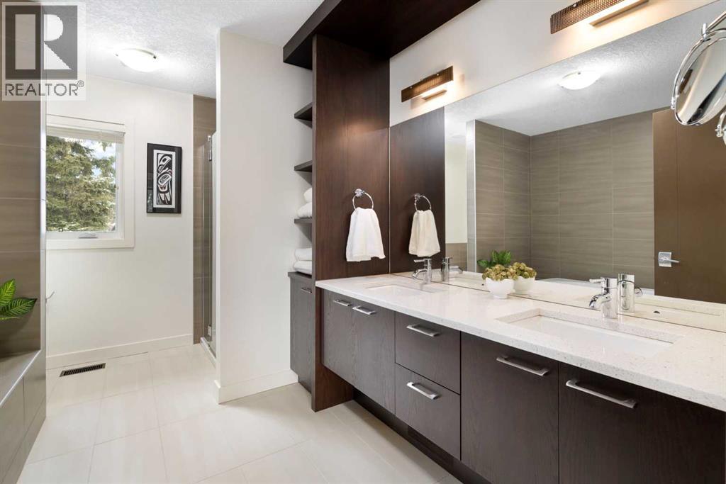 Single Family House for Sale in  Upton Place NW University Heights Calgary 