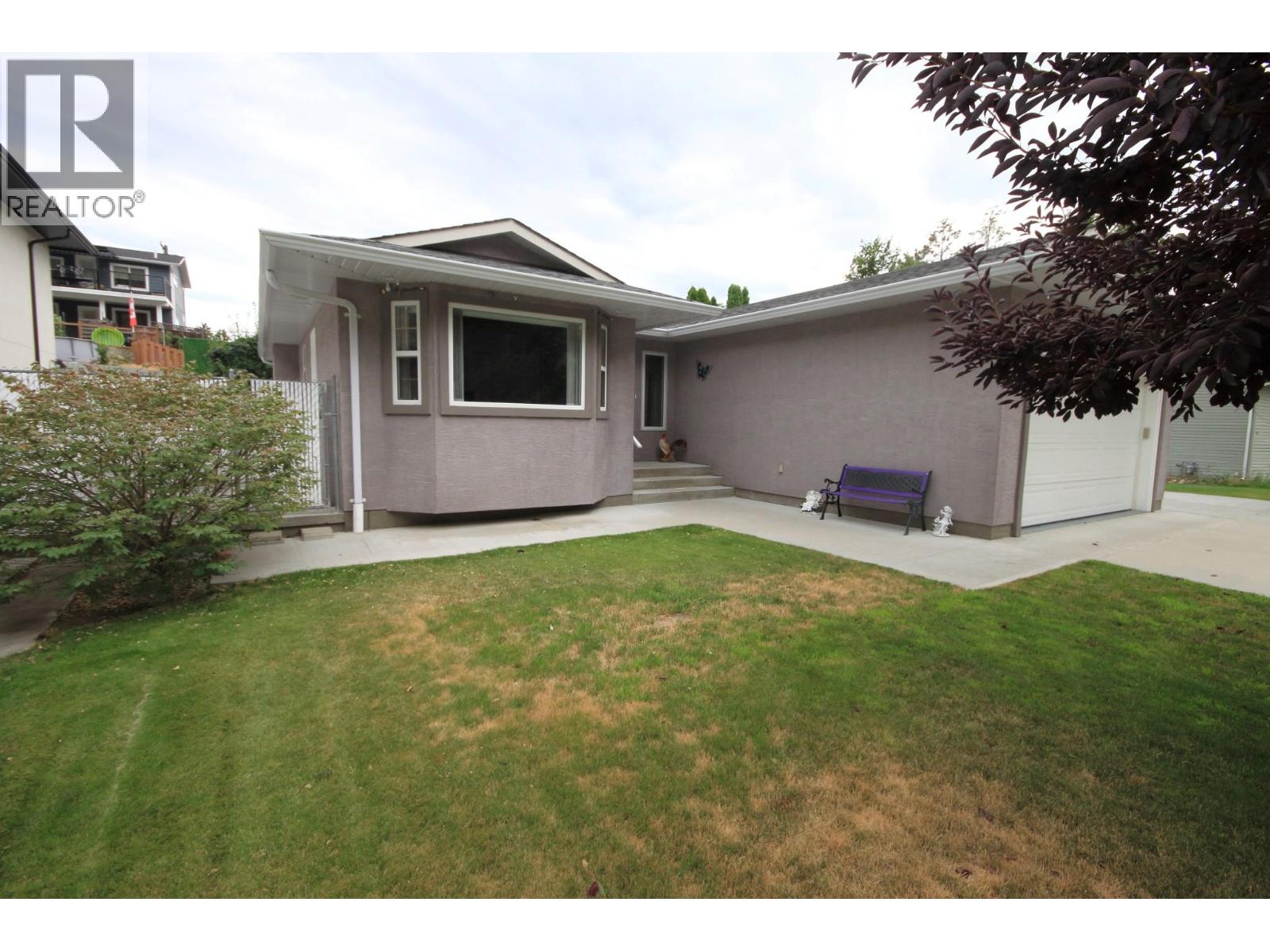 957 Morningstar Road, Oliver