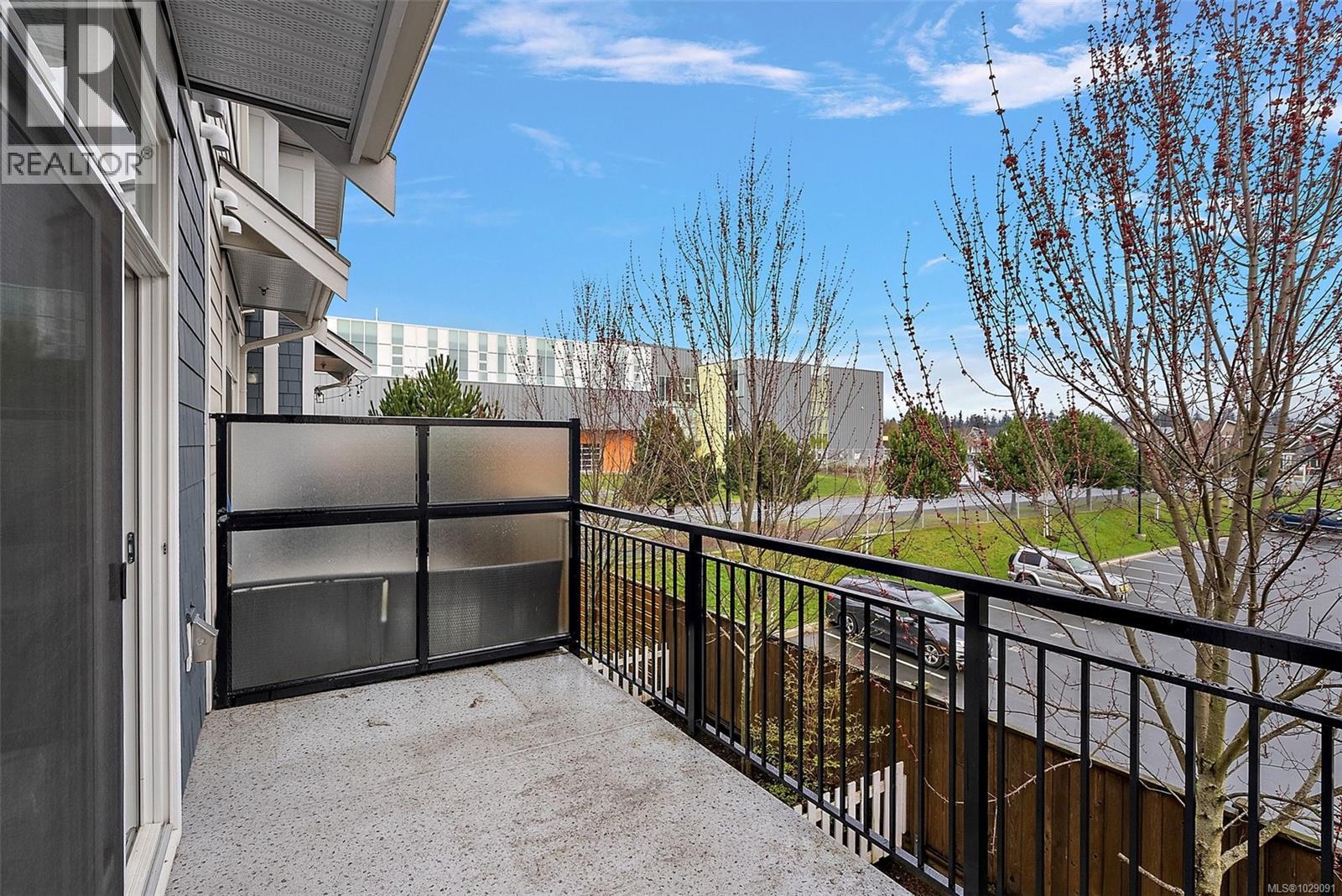 #34 370 LATORIA BLVD - 14