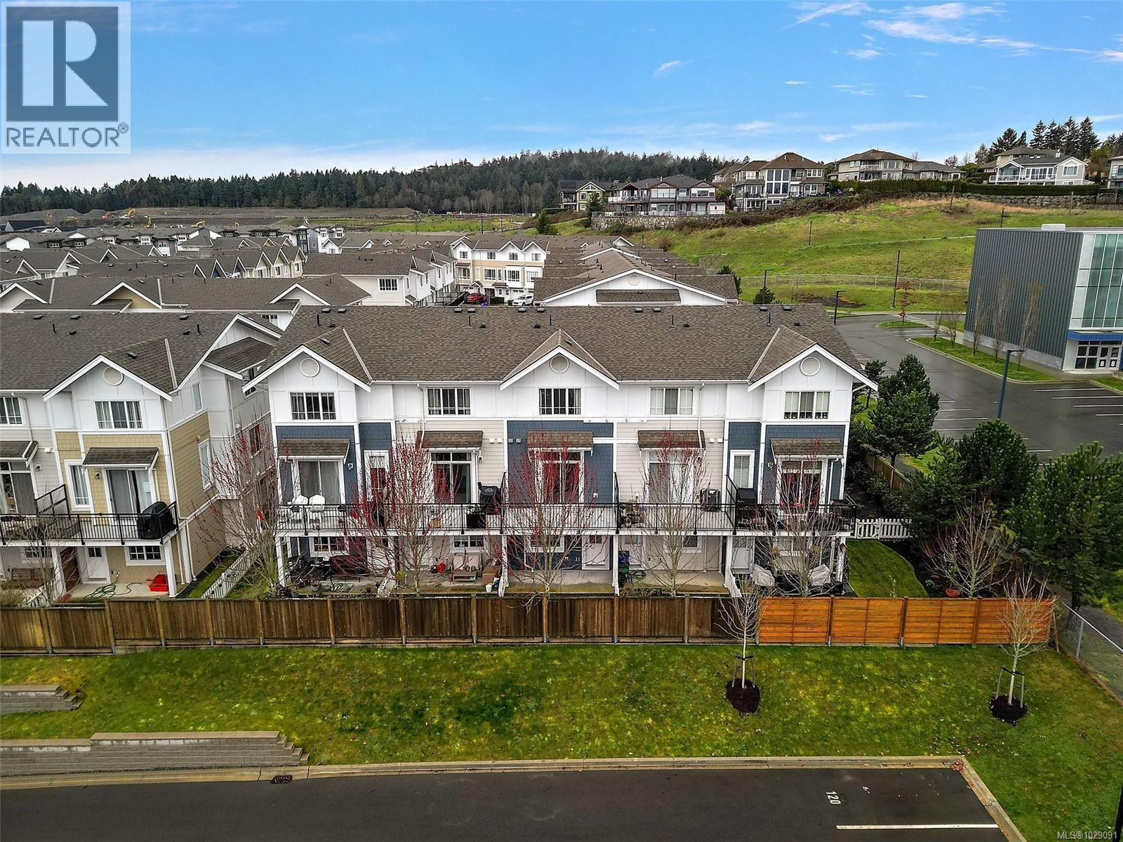 #34 370 LATORIA BLVD - 19