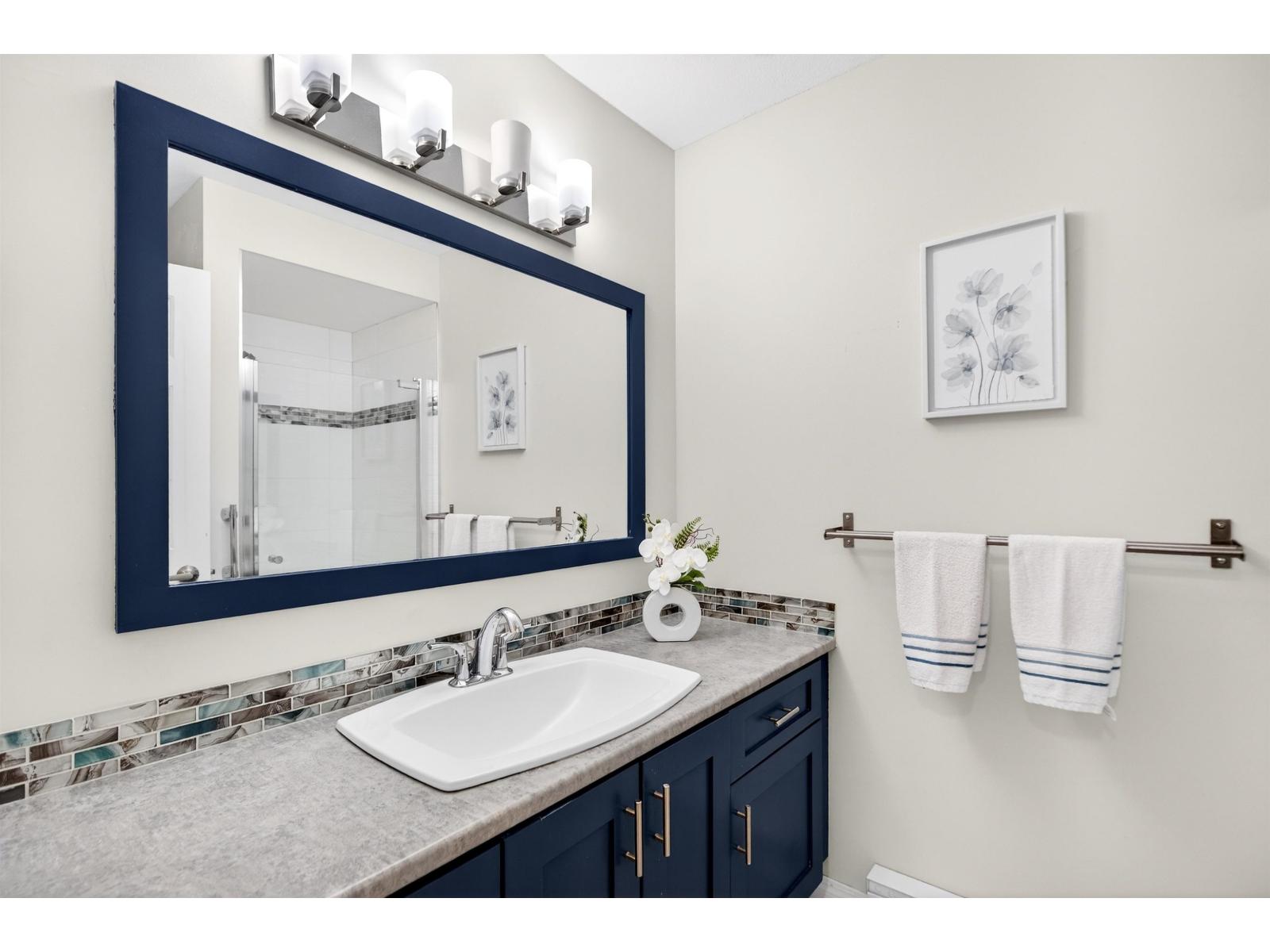 305 1488 MERKLIN STREET, White Rock