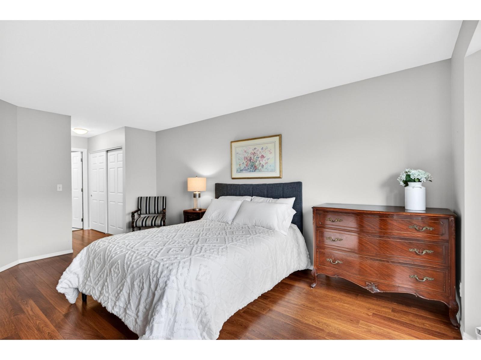 305 1488 MERKLIN STREET, White Rock