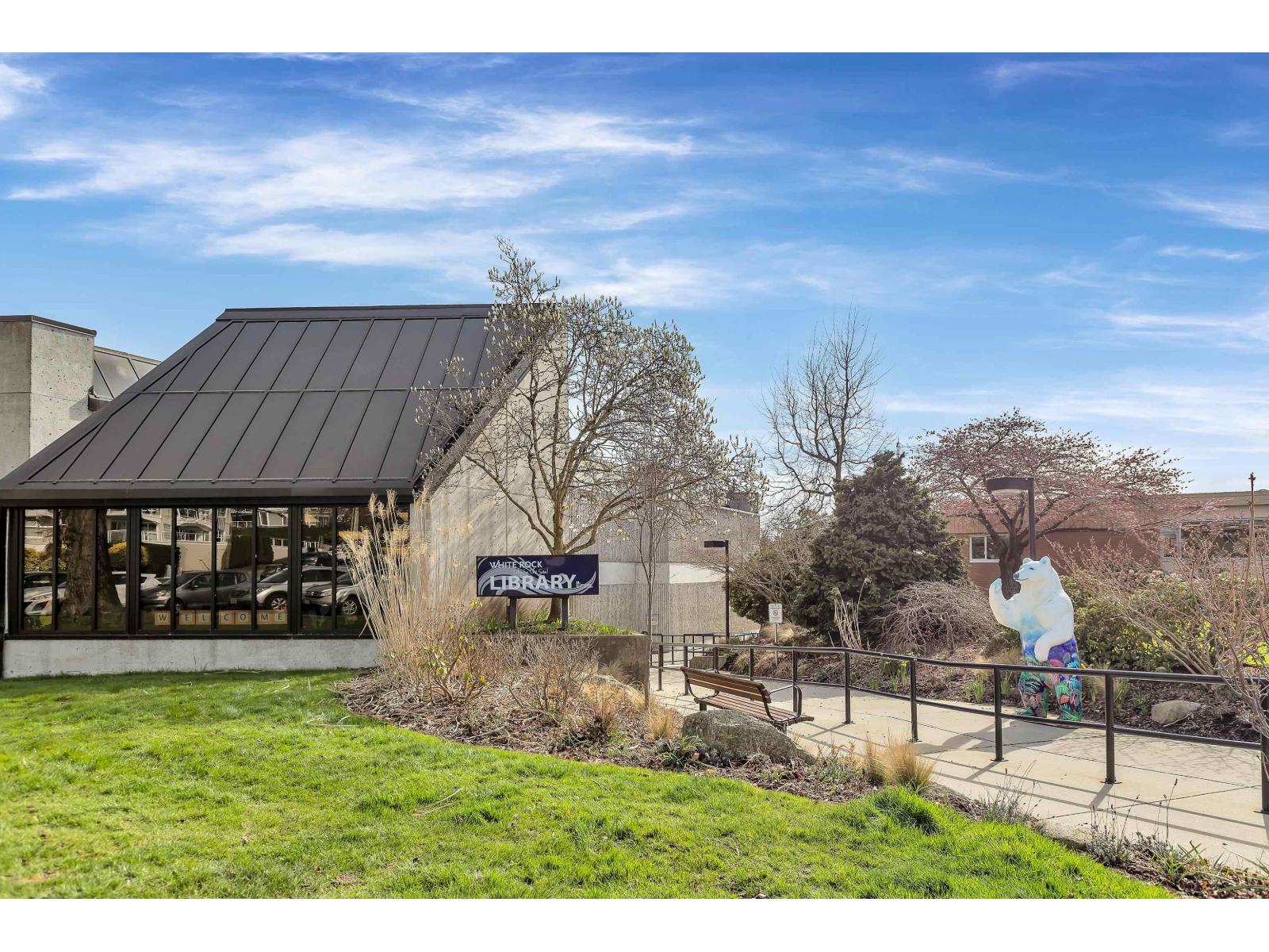 305 1488 MERKLIN STREET, White Rock