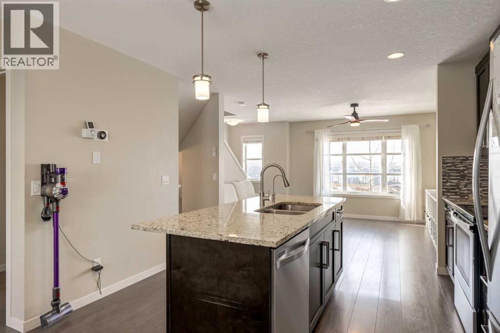 Single Family House for Sale in  Evansridge Park NW Evanston Calgary 