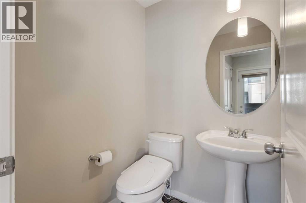 Single Family House for Sale in  Evansridge Park NW Evanston Calgary 