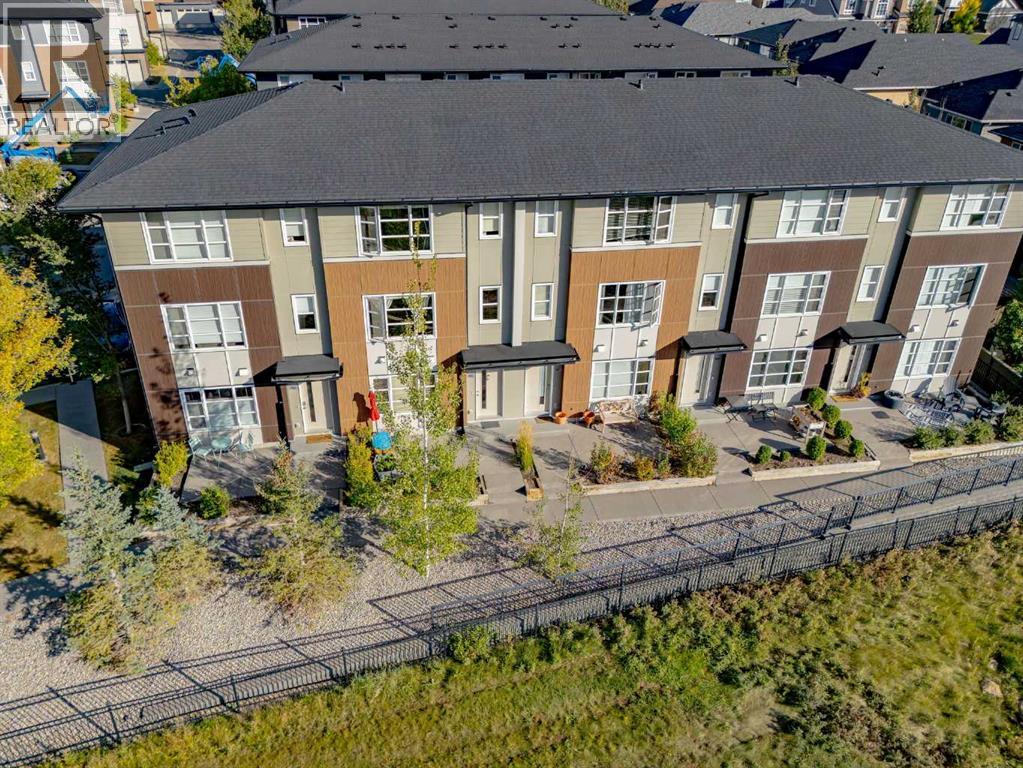 Single Family House for Sale in  Evansridge Park NW Evanston Calgary 