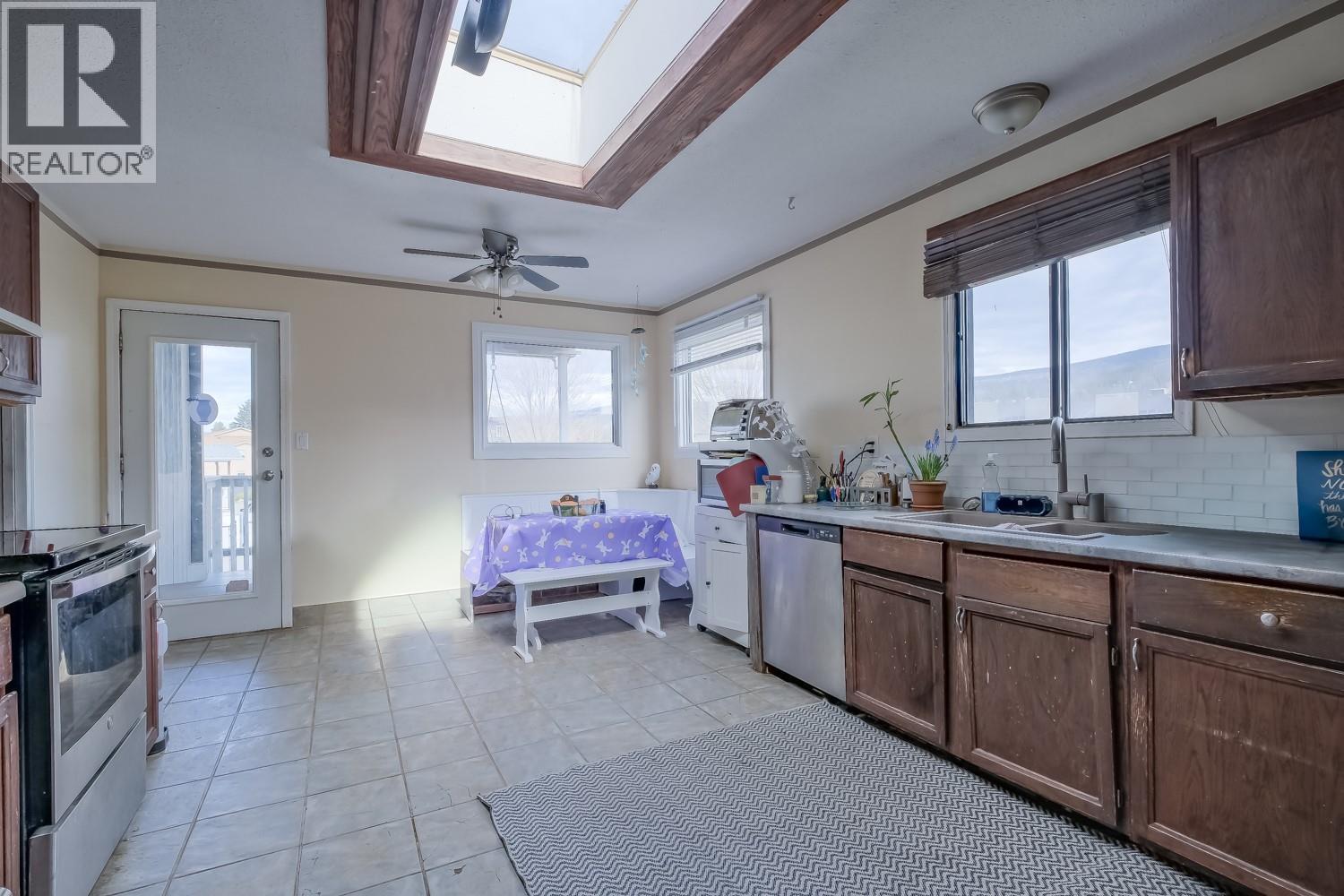 164 Arnott Place, Penticton