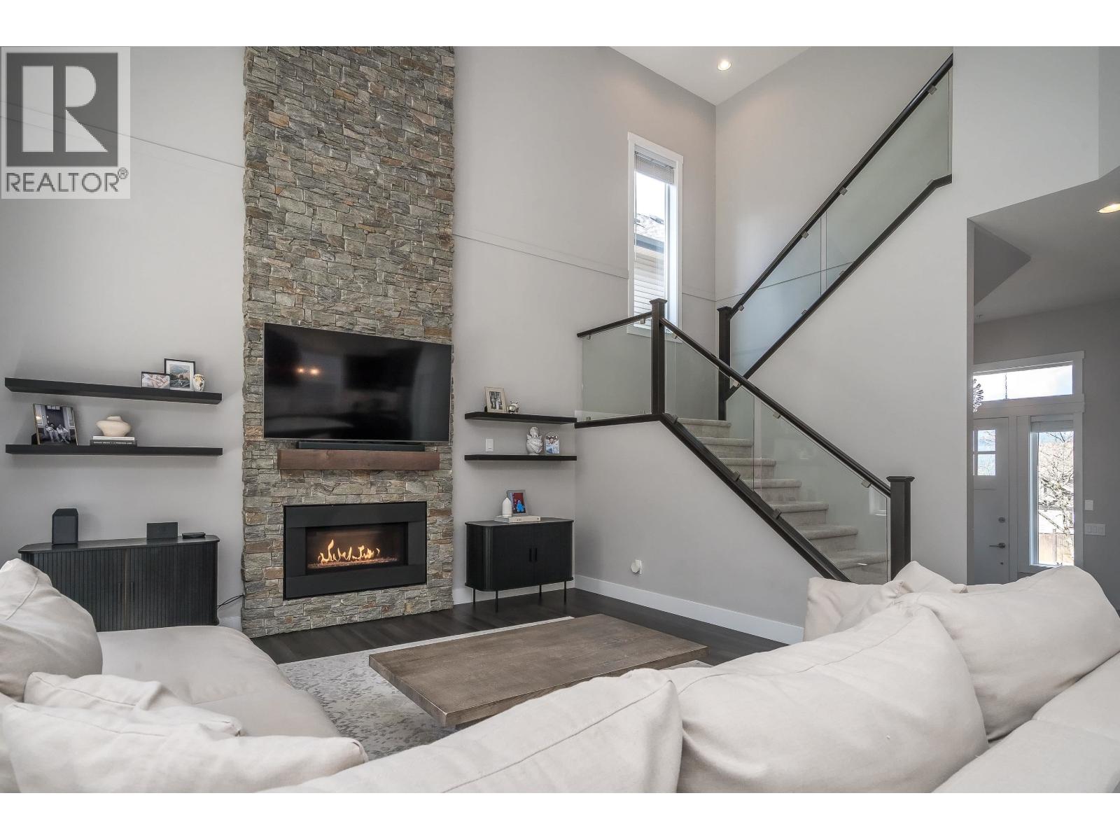 22822 136 AVENUE, Maple Ridge