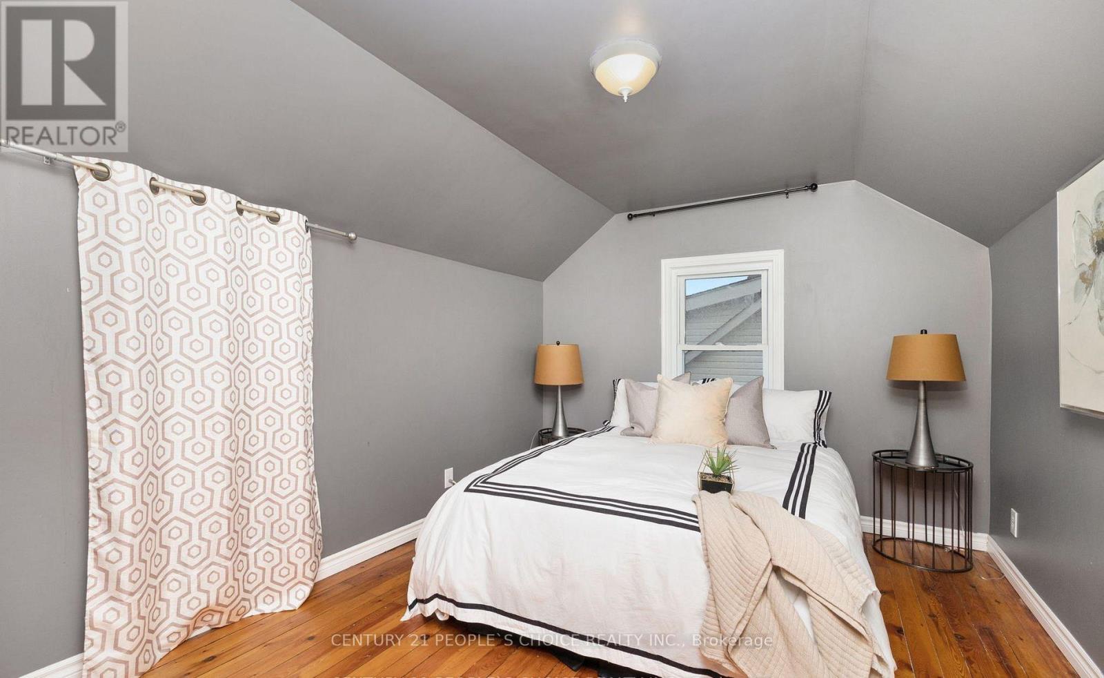 22 PARKER STREET - 19