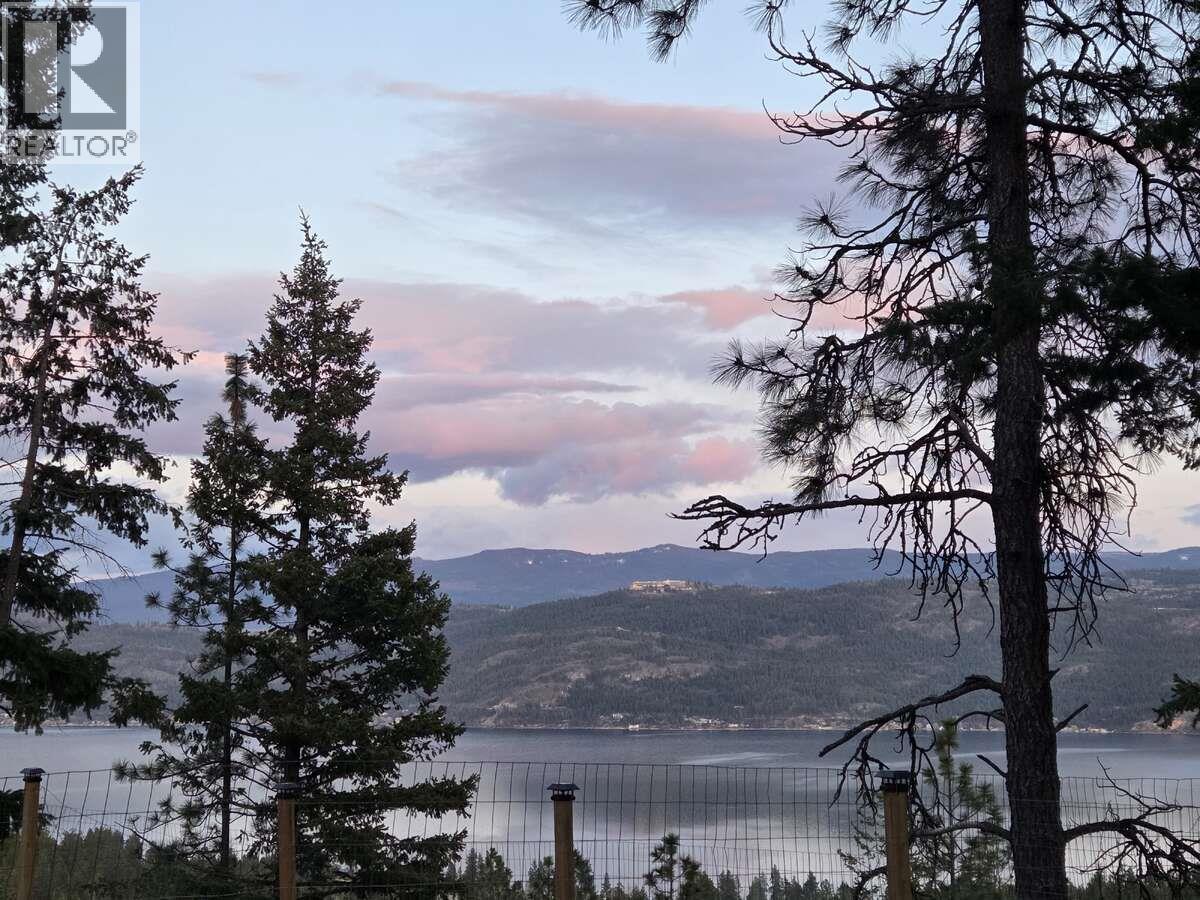 10795 Westshore Road, Vernon