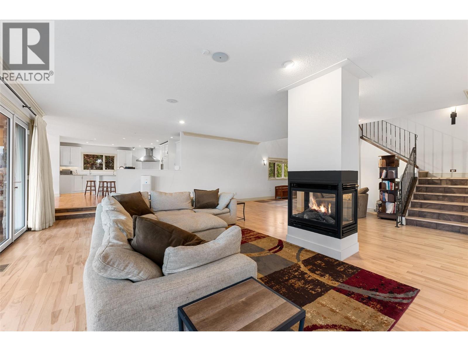 2420 Abbott Street, Kelowna