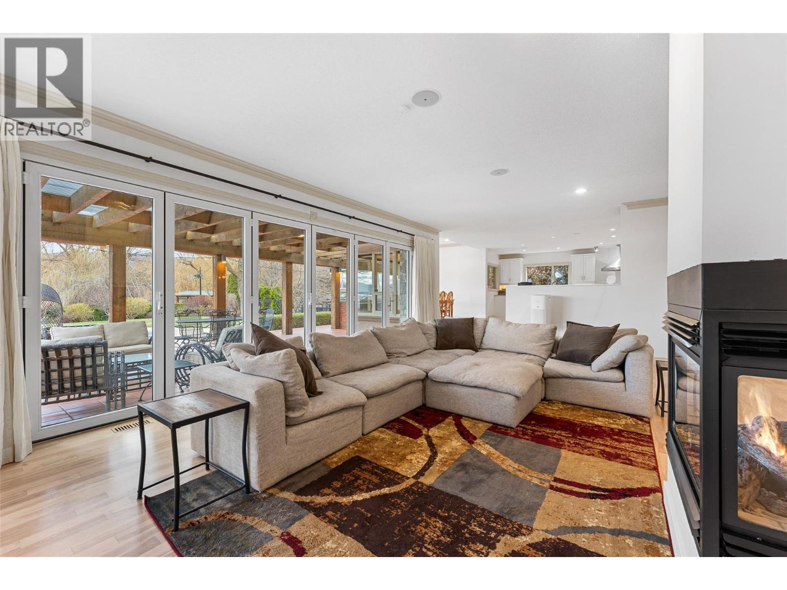 2420 Abbott Street, Kelowna