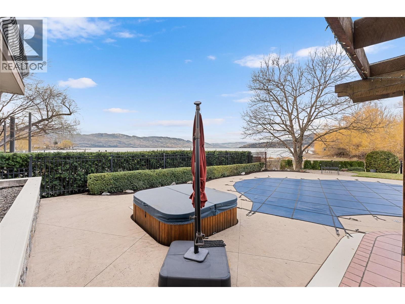 2420 Abbott Street, Kelowna