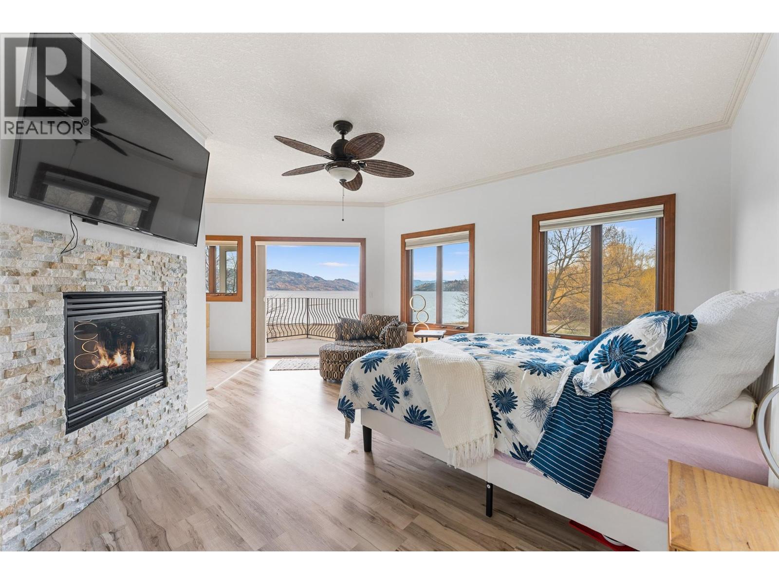 2420 Abbott Street, Kelowna