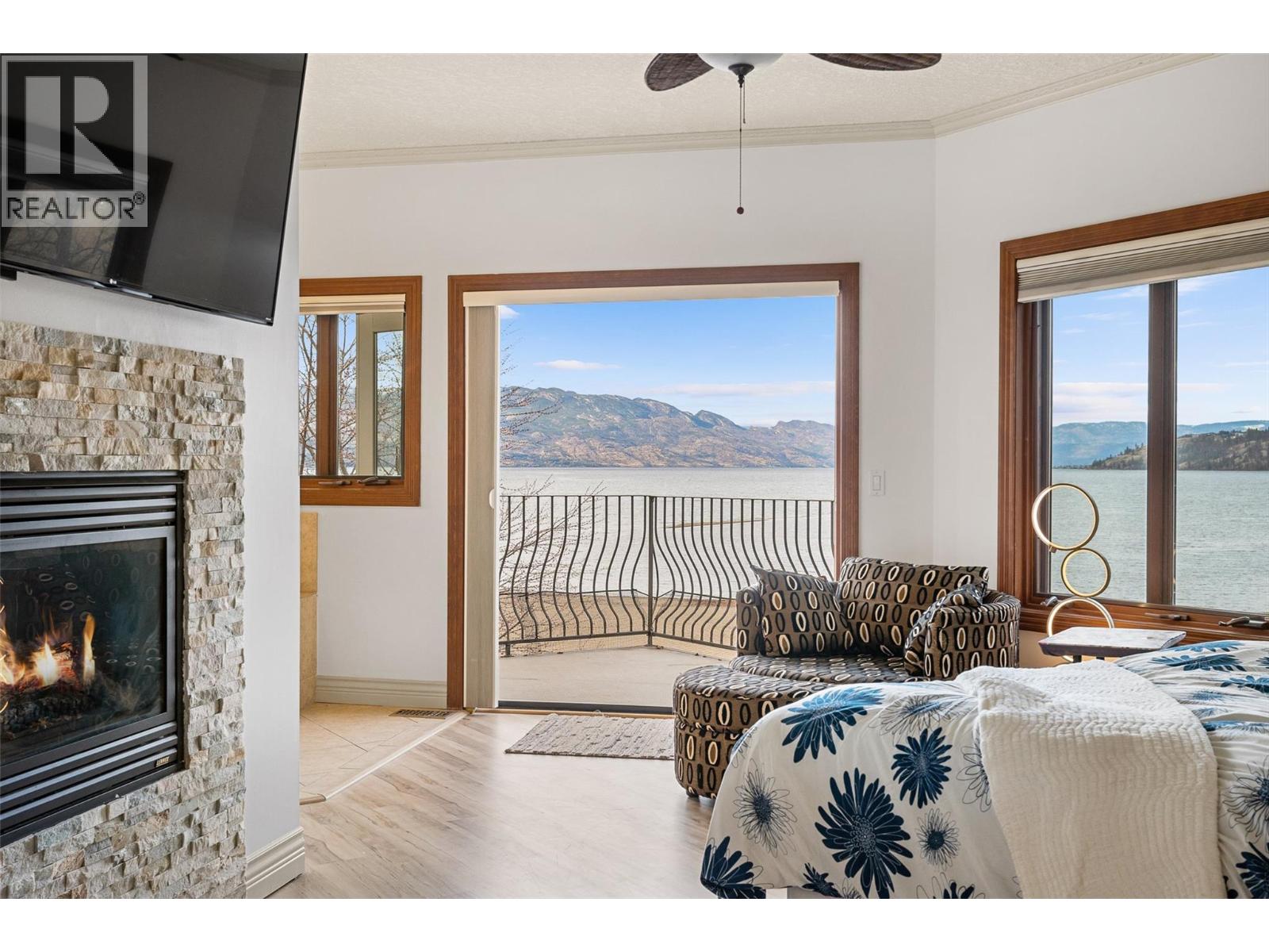 2420 Abbott Street, Kelowna