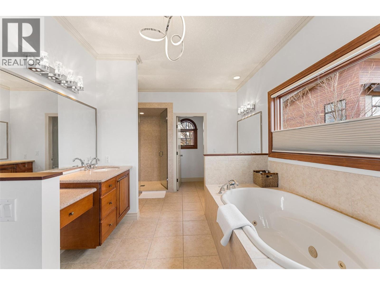 2420 Abbott Street, Kelowna