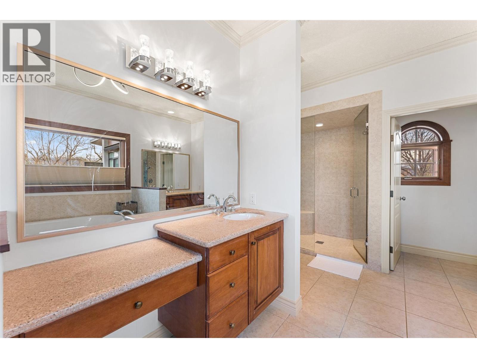 2420 Abbott Street, Kelowna