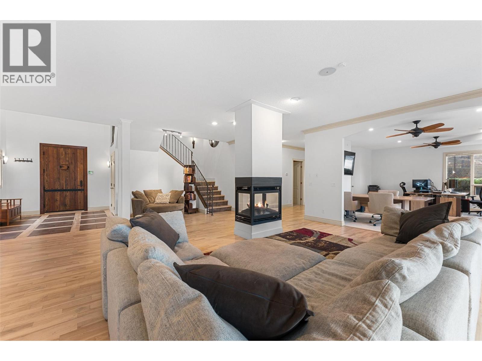 2420 Abbott Street, Kelowna