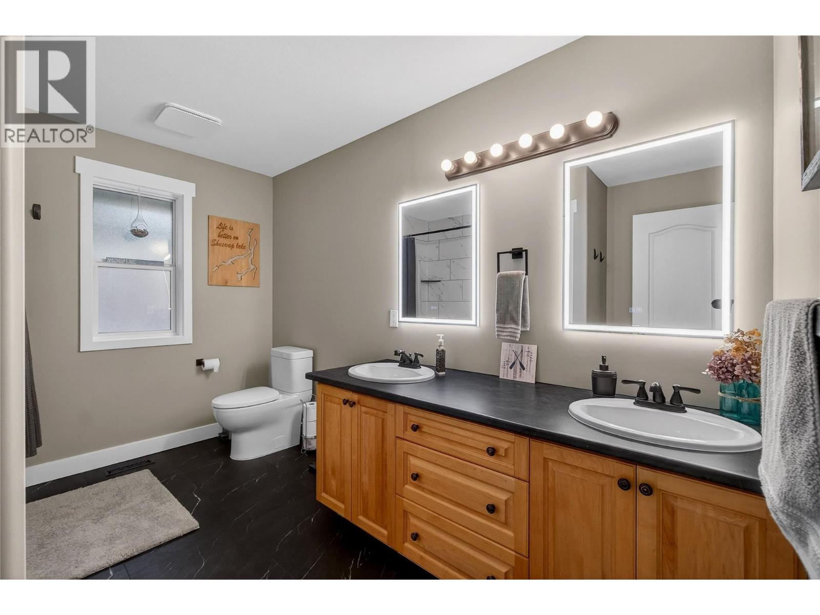 2823 Rose Dale Place, Blind Bay