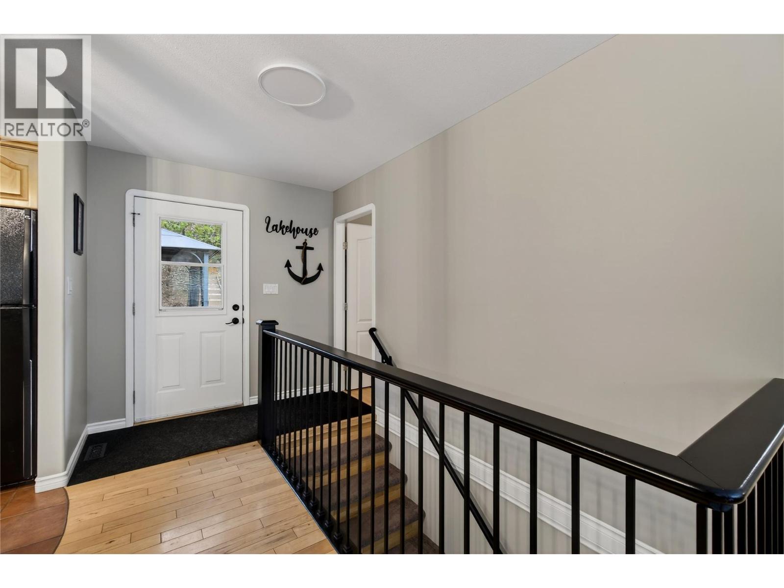 2823 Rose Dale Place, Blind Bay