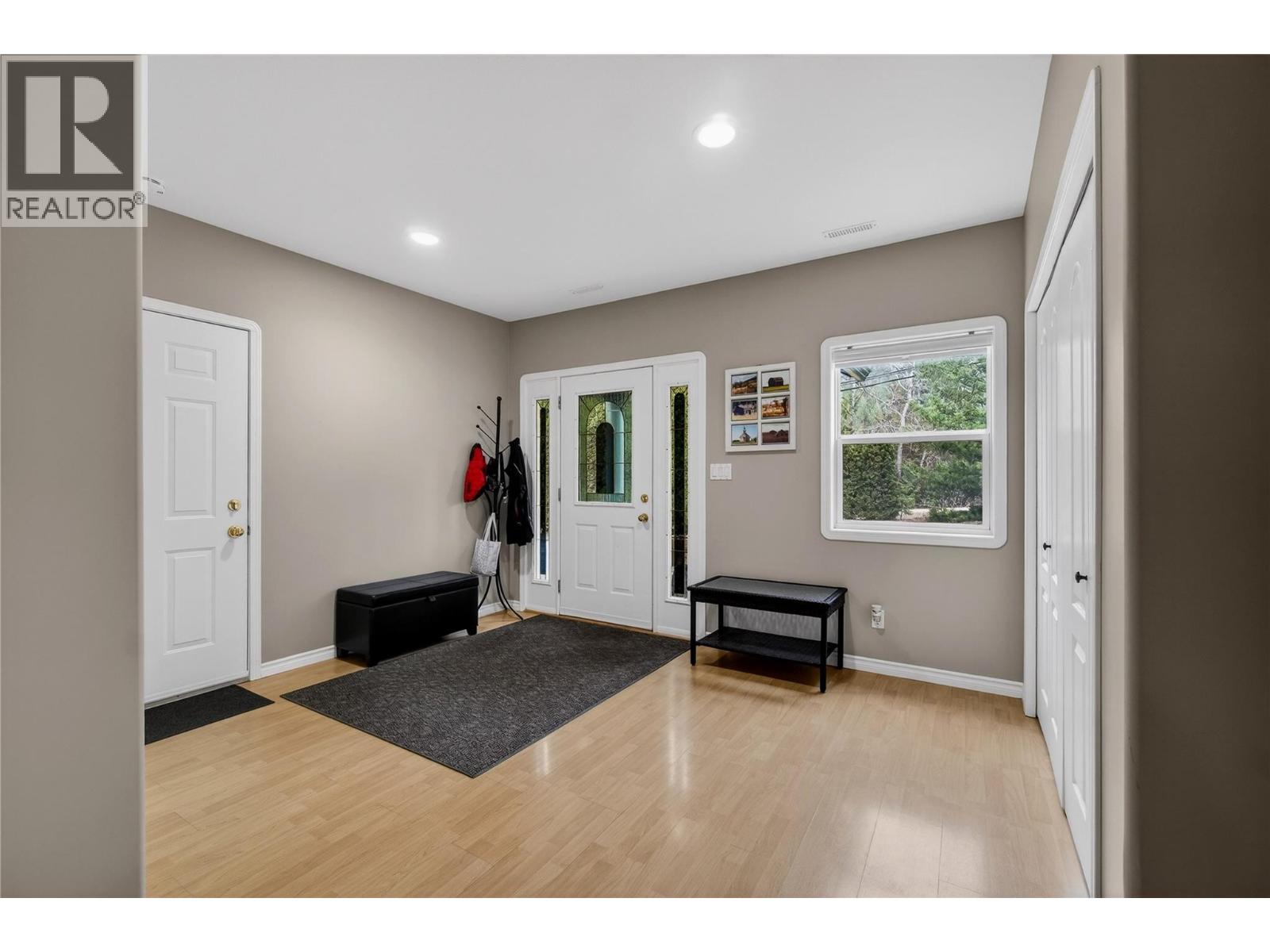 2823 Rose Dale Place, Blind Bay