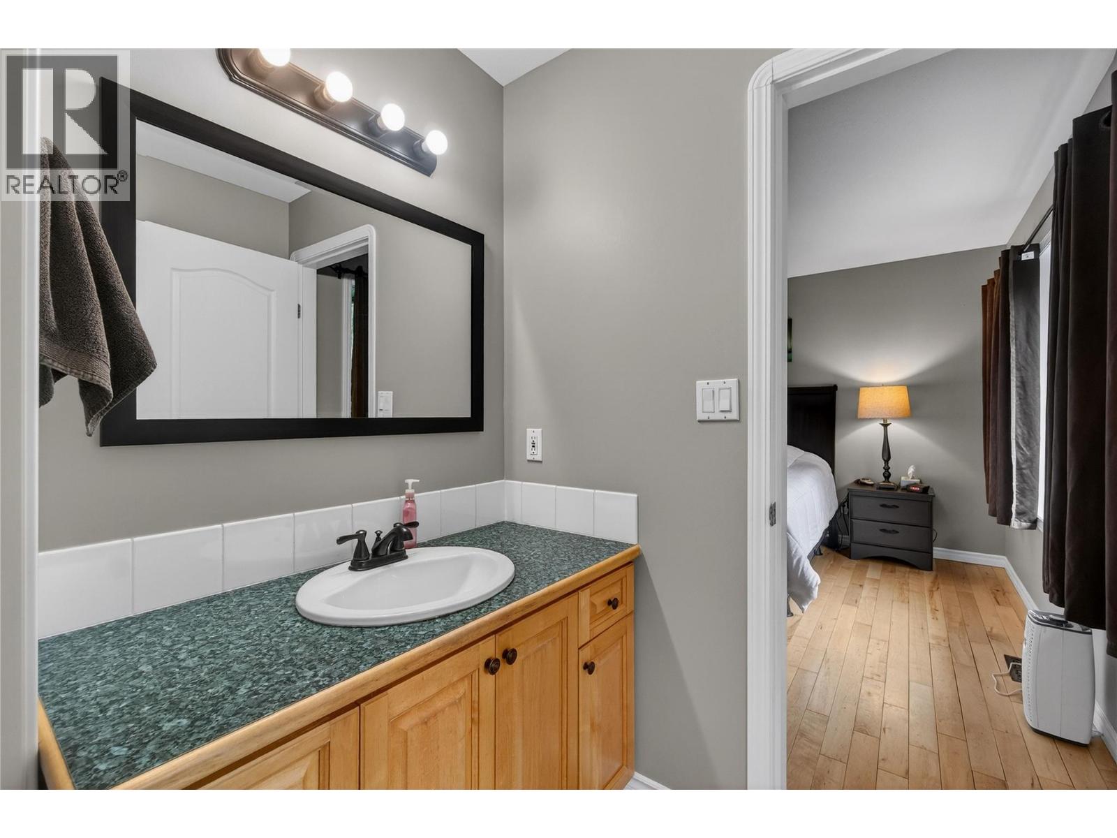 2823 Rose Dale Place, Blind Bay