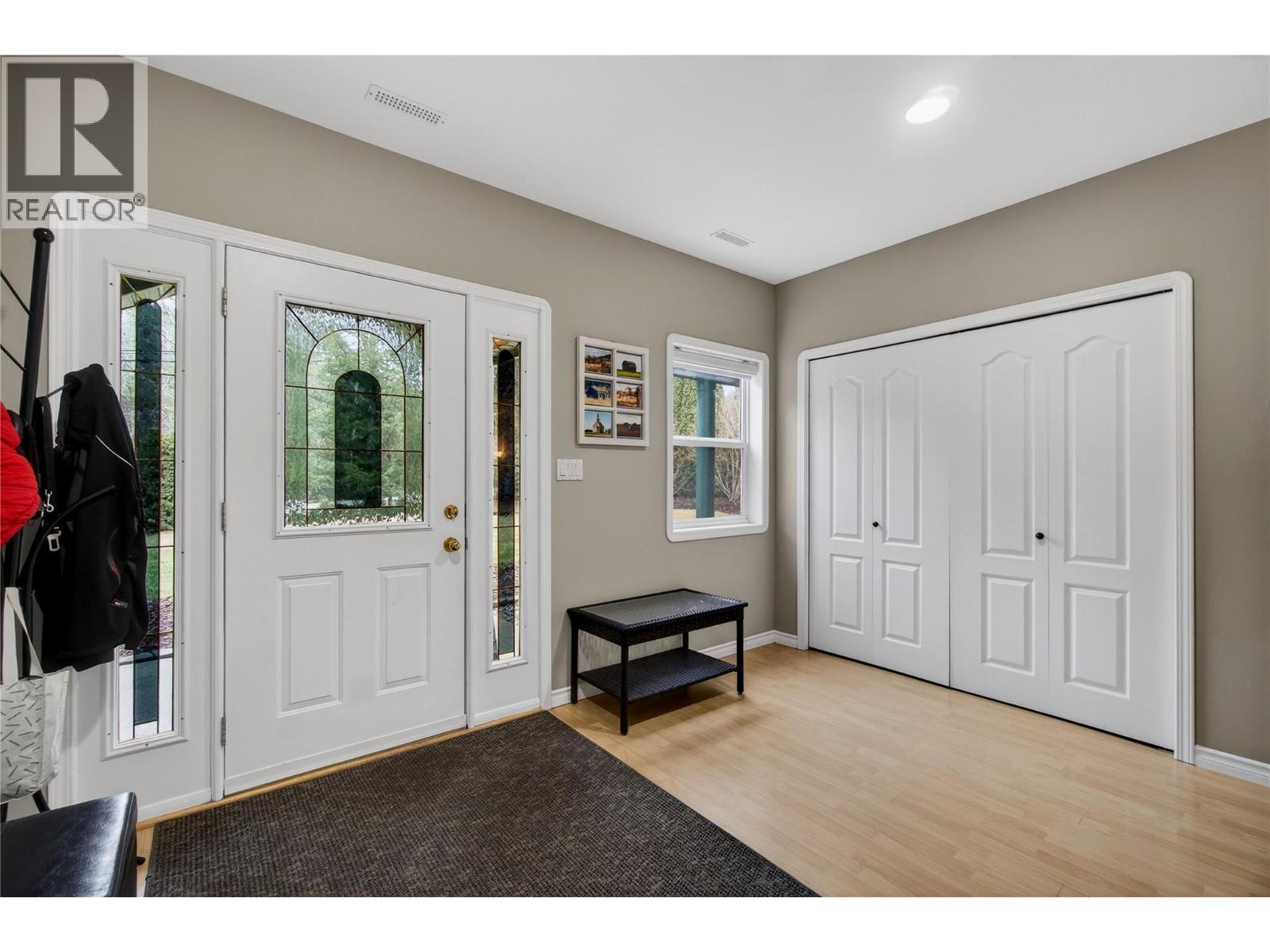 2823 Rose Dale Place, Blind Bay