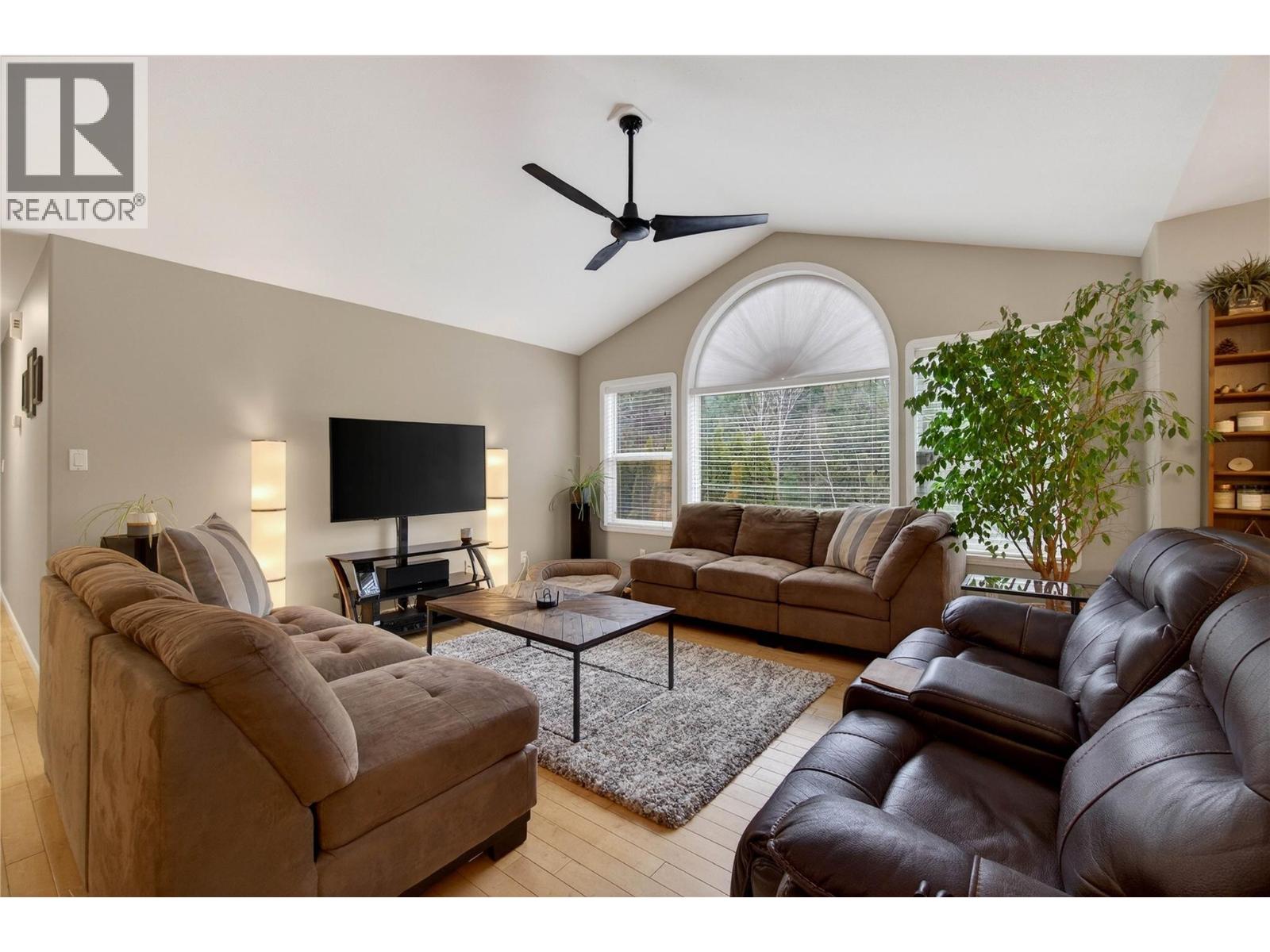 2823 Rose Dale Place, Blind Bay