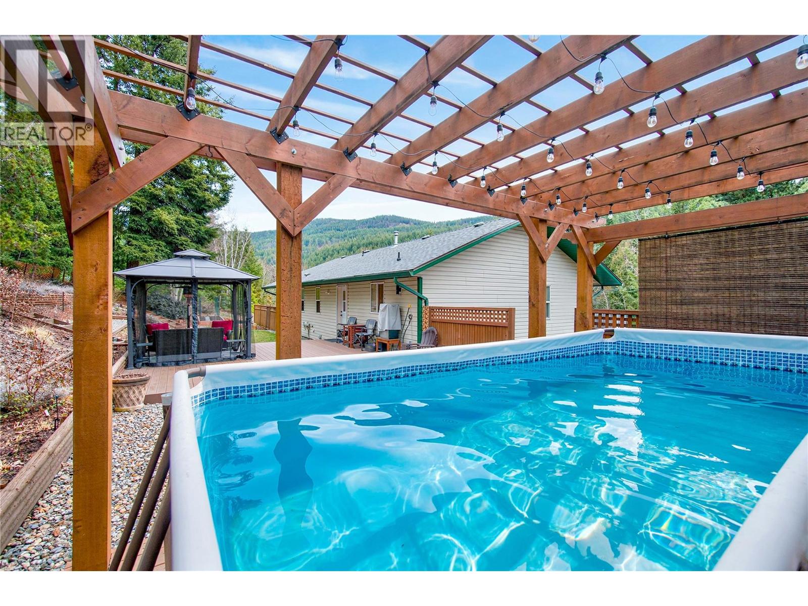 2823 Rose Dale Place, Blind Bay