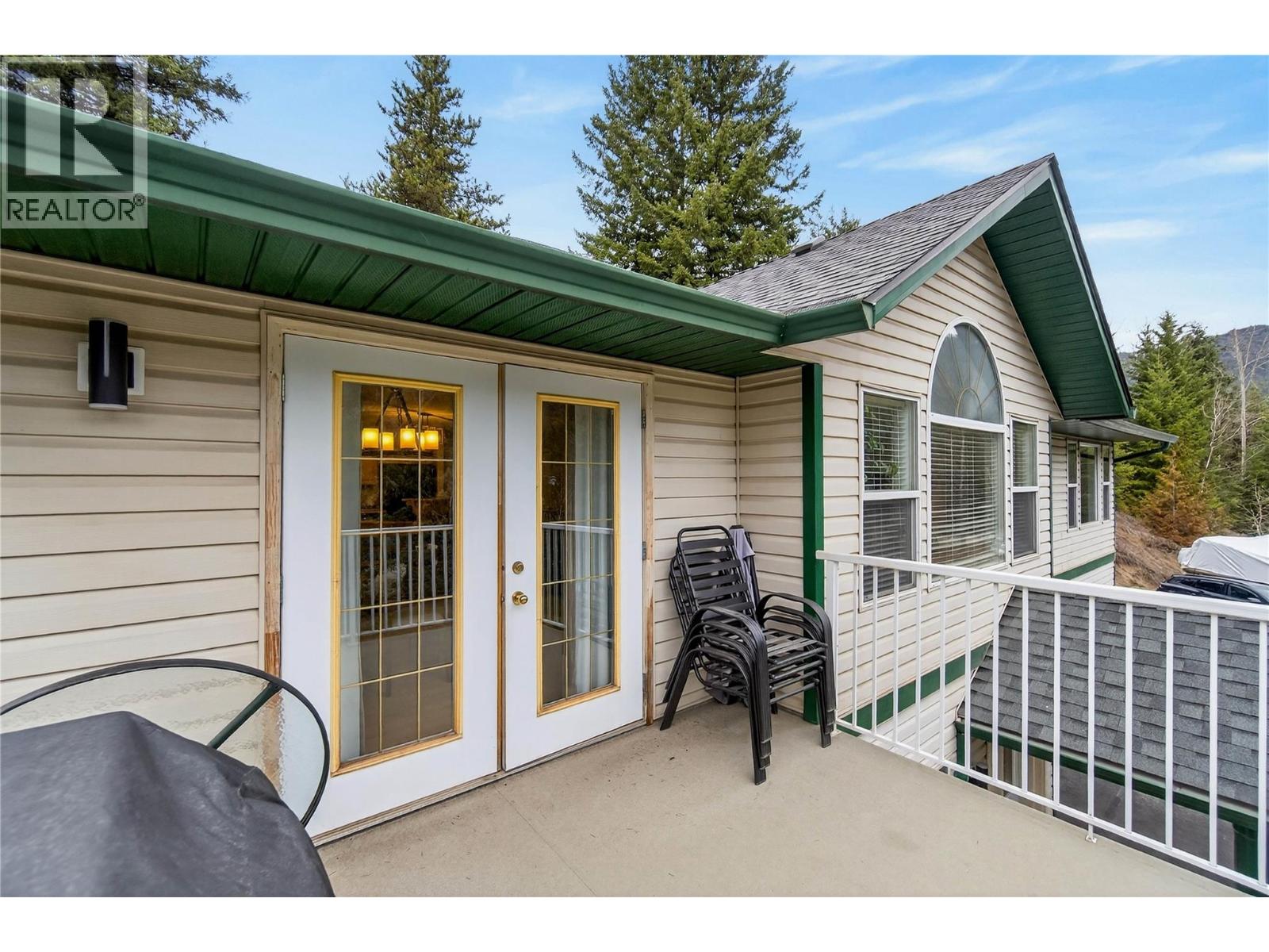 2823 Rose Dale Place, Blind Bay