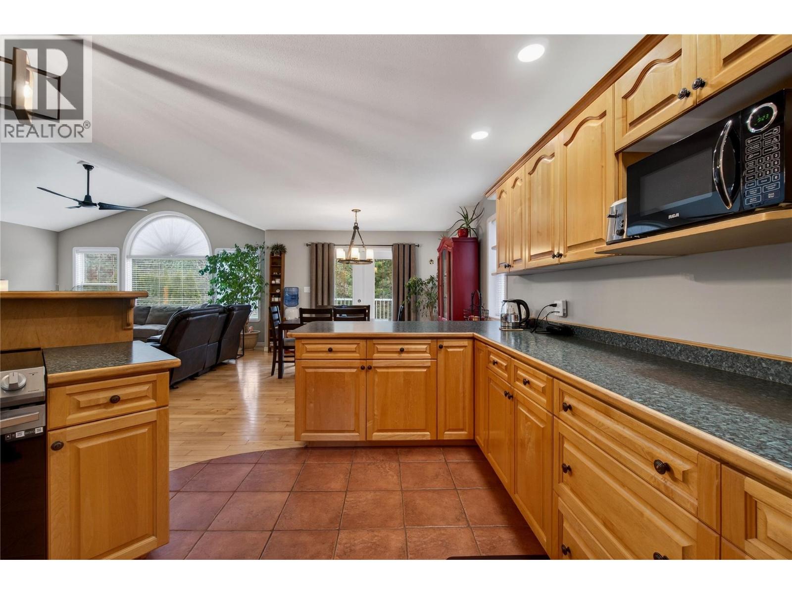 2823 Rose Dale Place, Blind Bay